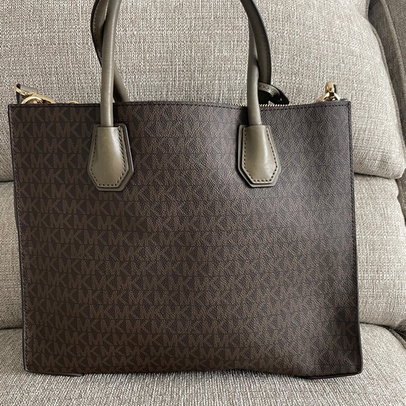 Michael Kors Satchel - Picture 2 of 5